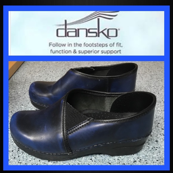 Dansko Shoes - dansko clogs💙